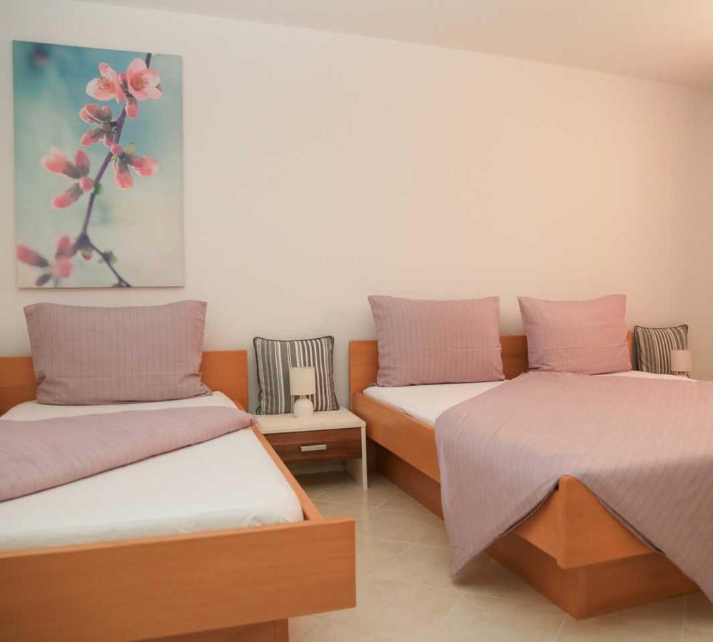 Adrian-Apartments-51511-Malinska-Otok-Krk Primorska 21 Kültér fotó