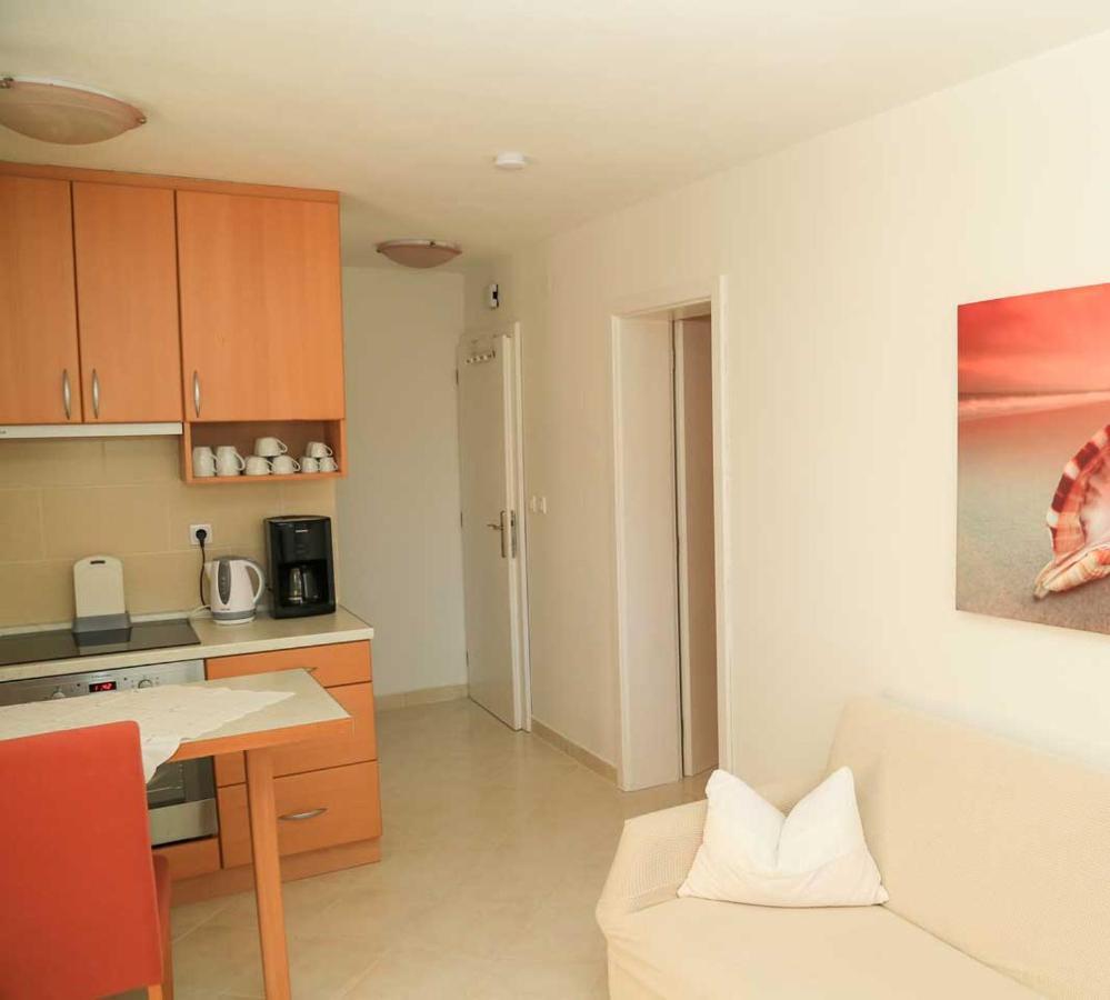Adrian-Apartments-51511-Malinska-Otok-Krk Primorska 21 Kültér fotó
