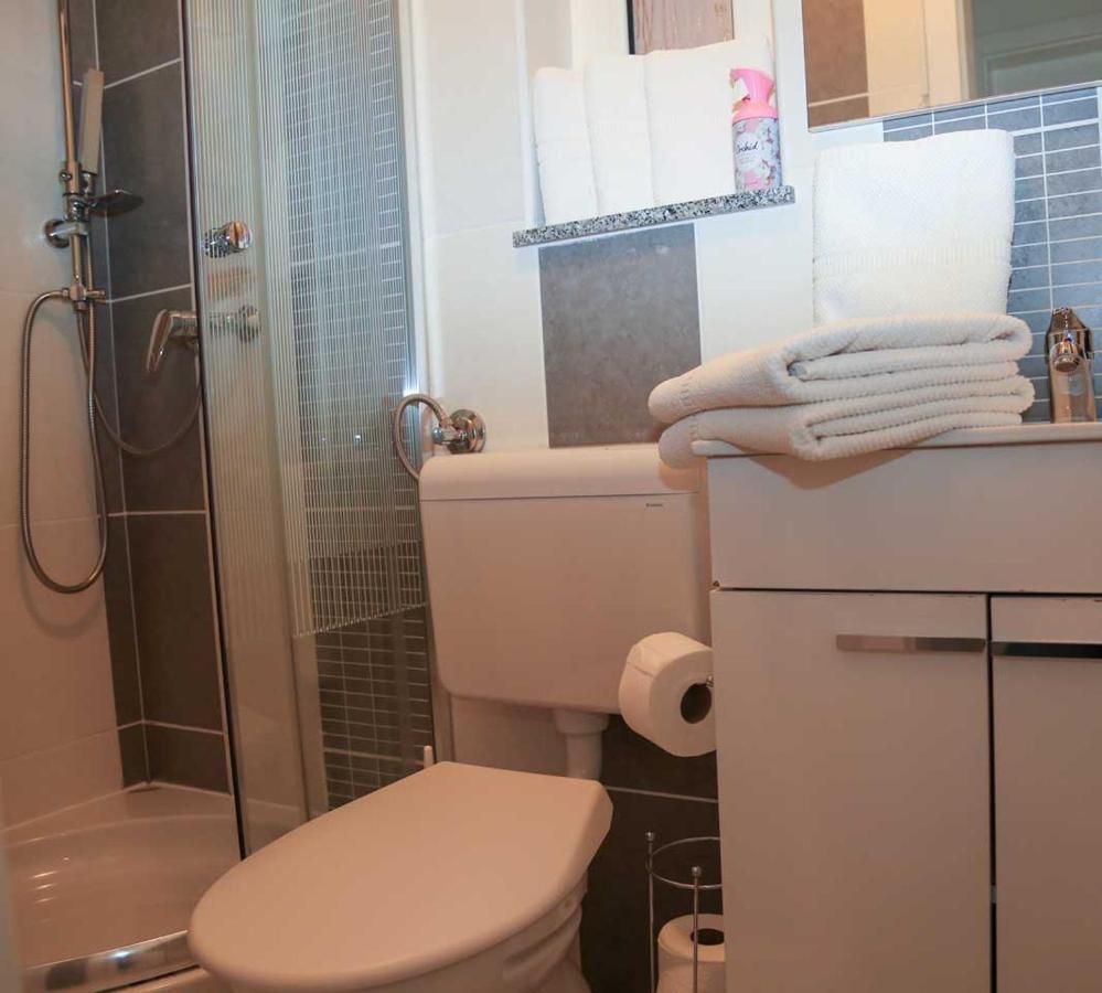 Adrian-Apartments-51511-Malinska-Otok-Krk Primorska 21 Kültér fotó